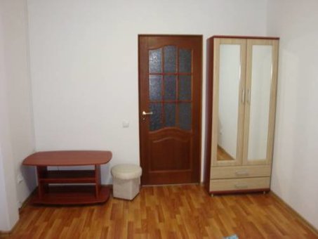 Family room for 5 adults at the art avenue aparthotel in lviv. remove by promotion