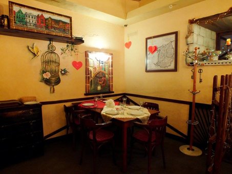Interior in the cafe-bar "Majori" in the Dnieper. Book a table at a discount