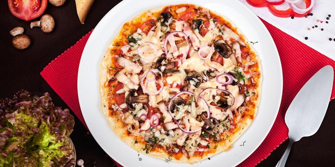 Pizza at majori cafe-bar in dnipro. order cheap