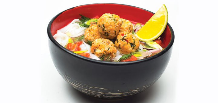 Sets in the japanese restaurant &quot;panko&quot; in dnipro. book a table for the promotion