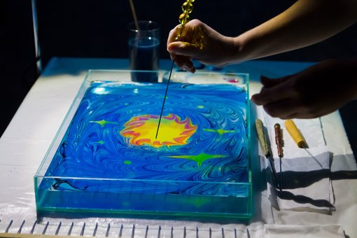 Drawing on water in the Vinnitsa center «Ebru» in Vinnitsa. Order with a discount
