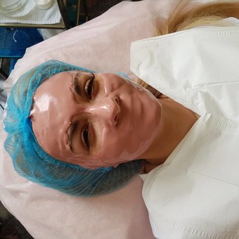 Альгинатная маска в косметологическом кабинете Ольги в Киеве. Делайте по акции.