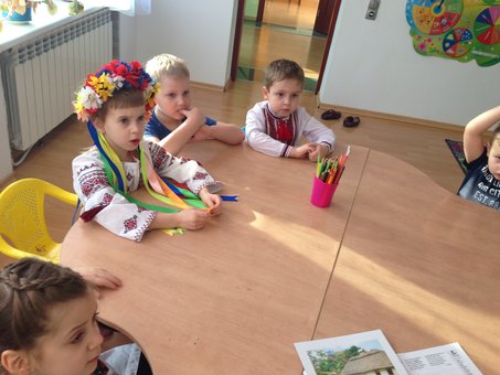 Preparing for school in the kindergarten &quot;businki&quot; in the dnieper. sign up your child for a promotion.