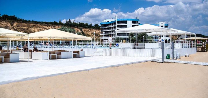 Discounts for holidays in the black sea hotel bugaz in gribovka2