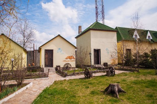 Готель «Шинок на околиці» в Умані. Зупиняйтесь по акції.