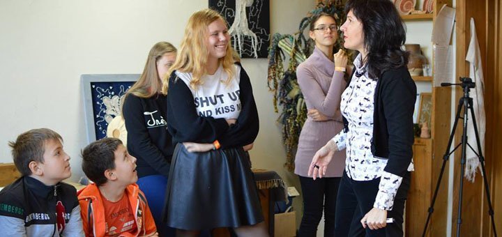 Тренінги з ораторського мистецтва від арт-бізнес-тренера Олена Жаворонкова по всій Україні. Замовляйте зі знижкою