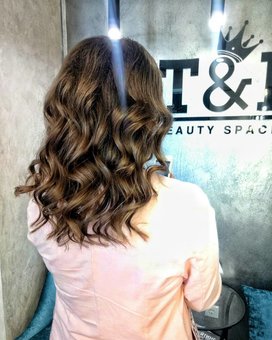 Локоны прическа в салоне красоты «TI Beauty Space» в Киеве по акции