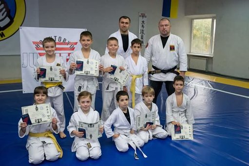 «Atlet» спортклуб у Дніпрі. Оплачуйте абонемент на бойові мистецтва зі знижкою.