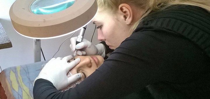 Мастер кабинета перманентного макияжа «Перевоплощение». Записывайтесь по акции