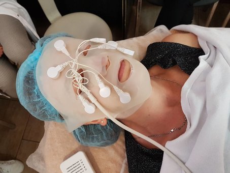 Вібраційна VIB маска в Кабінеті корекції фігурі у Харкові. Робіть по Акції.