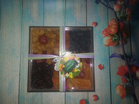 Gift sets of dried fruits Royal food. Buy a gift set of dried fruits at a discount