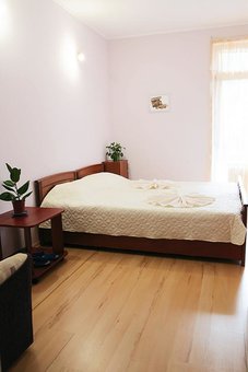 Book mini-hotel vizit holl