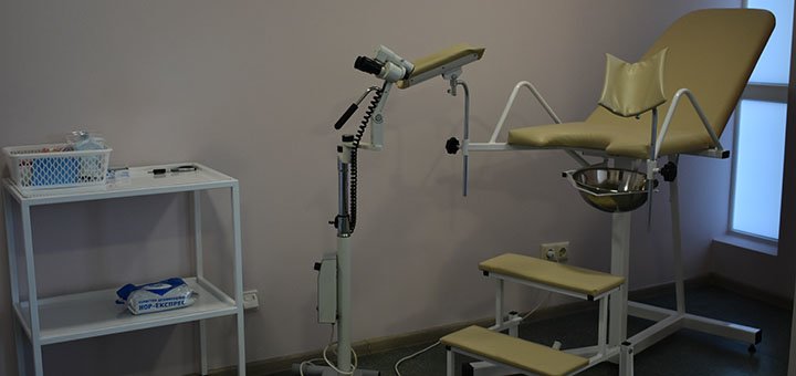 Обследование у отоларинголога и удаление ушных пробок в центре «VV Clinic»