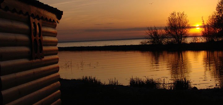 Кемпинг под Киевом «Кемпинг-Парк» на Киевском море. Скидки на кемпинг. Отдых под Киевом со скидкой.