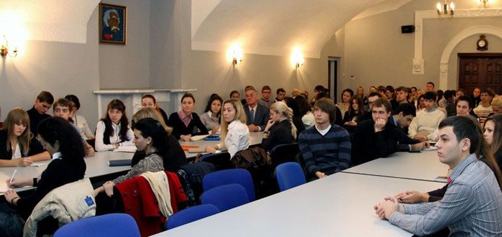 Академия адвокатуры Украины. Выбирайте курсы со скидкой