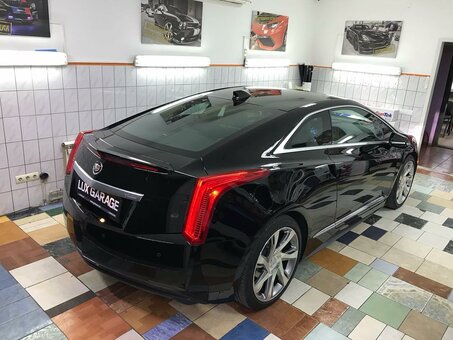 «Люкс гараж» – автостудия в Киеве. Приезжайте на полировку авто по акции.
