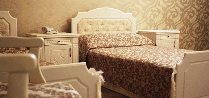 Номер в отеле загородного комплекса «Боровик». Забронировать номер со скидкой. Недорогие отели под Киевом.