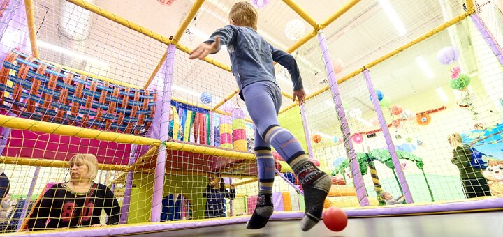 Muraveinik 41 children's club network
