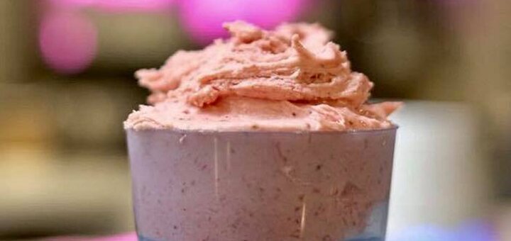&quot;yogorino&quot; - frozen yoghurt shop in kiev
