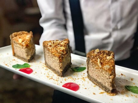 Акция на тортики в ресторане Parmesan в Мариуполе. Бронируйте со скидкой