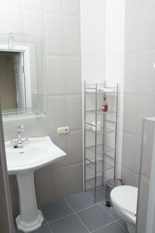 Clean apartment in odessa for rent
