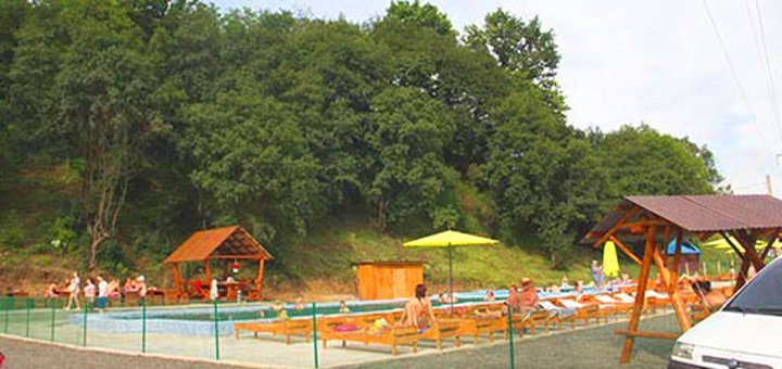 The recreation center "Villa Dallas" in Solotvino Transcarpathia. Book a room at the Dallas Solotvino Hotel at a discount. Inexpensive vacation in the Carpathians.
