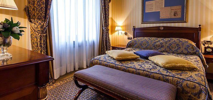 Номер в отеле «Premier Palace Hotel». Отель «Premier Palace Hotel» в центре Киева. Забронировать номер в отеле «Премьер Палас» со скидкой. Отель в центре Киева.