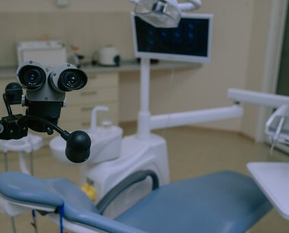 Лікування зубів в стоматології «Monolit Dent» в Чорноморську. Записуйтеся на прийом зі знижкою.