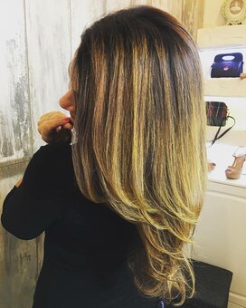 Фарбування волосся в салоні Наталії Мошків «Hair space studio» у Києві. Записуйтесь по акції.