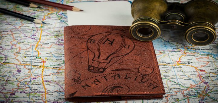 Шкіряні обкладинки на паспорт в інтернет-магазині «AUTHOR». Купуйте шкіряні аксесуари ручної роботи акцією.