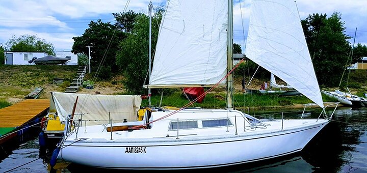 «Yacht Fun» - яхтенный клуб в Киеве. Записывайся на прогулку на яхте Покер по акции.3