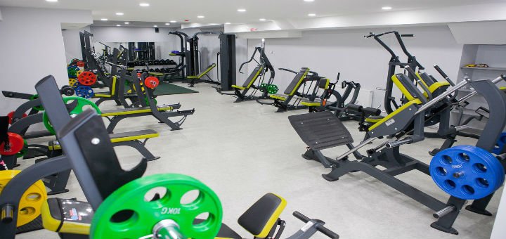 Тренажерный зал в спорт-клубе «Fitness House» в Виннице. Покупайте абонементы в тренажерный по акции.
