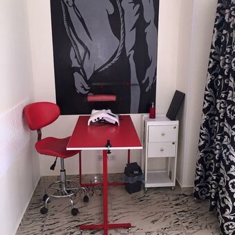 Покриття гель-лаком в салоні краси djuli art запоріжжя. записуйтеся на покриття гель-лаком по акції