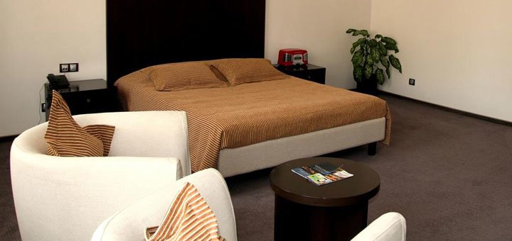 Номер в готелі «bon Hotel» в Дніпрі. Забронювати номер зі знижкою. Недорогий готель в Дніпрі.