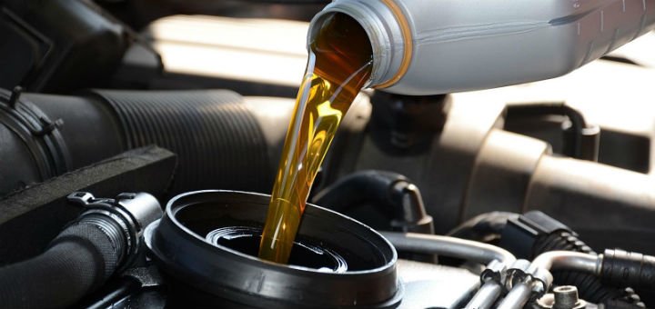 Motor oils for cars in the Karpoff online store. Buy oils and fluids for cars on the stock.