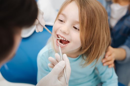Знижка на встановлення фотополімерної пломби у клініці Professional Dental