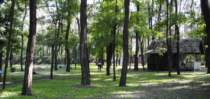 База відпочинку «Лісова казка» в Обухівці забронювати зі знижкою. Недорога база відпочинку у Дніпрі.