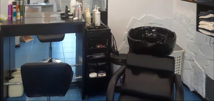 Стрижки и укладки в салоне «Priority Beauty Store» в Днепре. Записаться по акции.