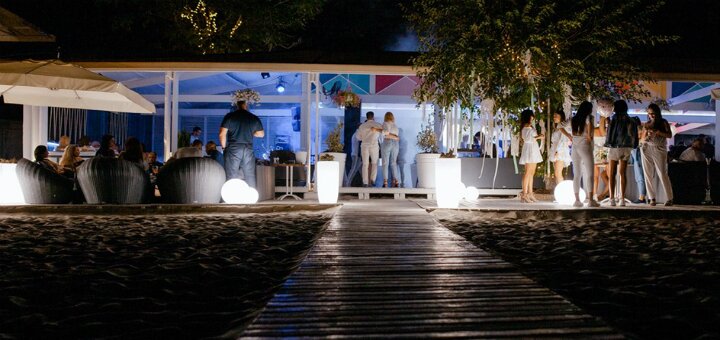 Скидки ночной клуб «Underhill beach club» 