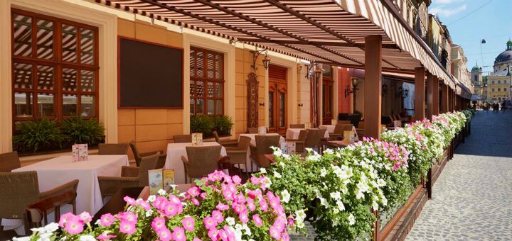 Promotions on the terrace of the leopolis hotel