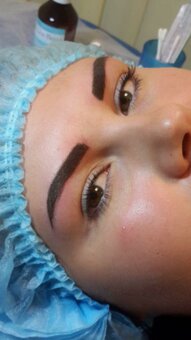 Eyebrow tattooing in the office «Triniti_beauty» in Kiev. Sign up for a promotion.