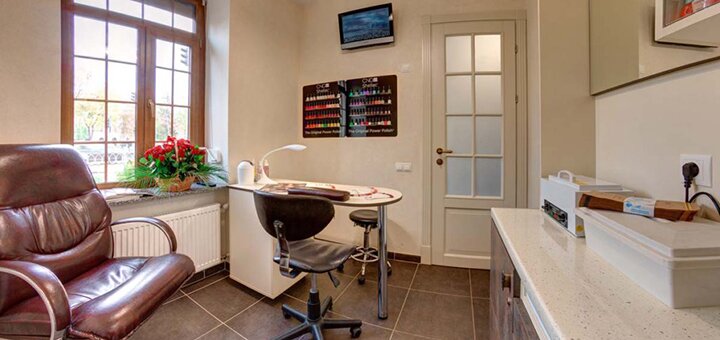 Beauty salon "Dali Deluxe" in Kiev. Order services with a discount. 1