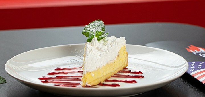 Десерты в ресторане «Diner» в Киеве. Забронировать столик.