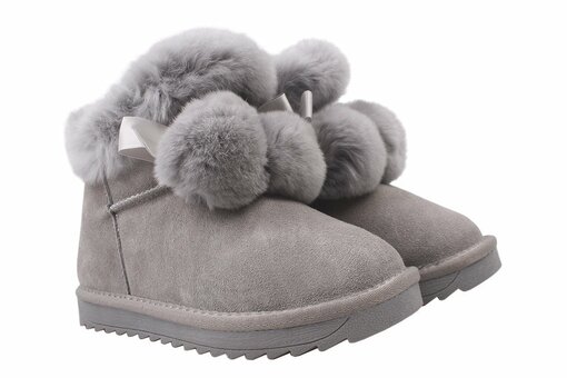 Ugg boots made of natural suede in the «Irene-accessories» store. Buy at a discount.
