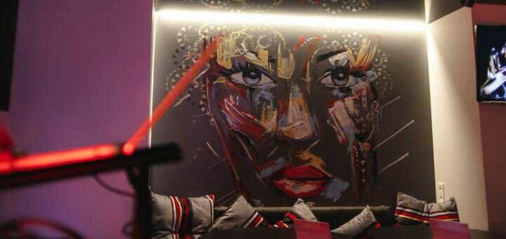 Discount on the menu and hookahs in the shisha bar