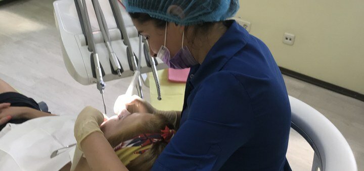 Professional cleaning and whitening of teeth at the orthodontic studio in kiev. sign up for a discount.