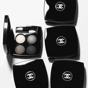 Prostor cosmetics store
