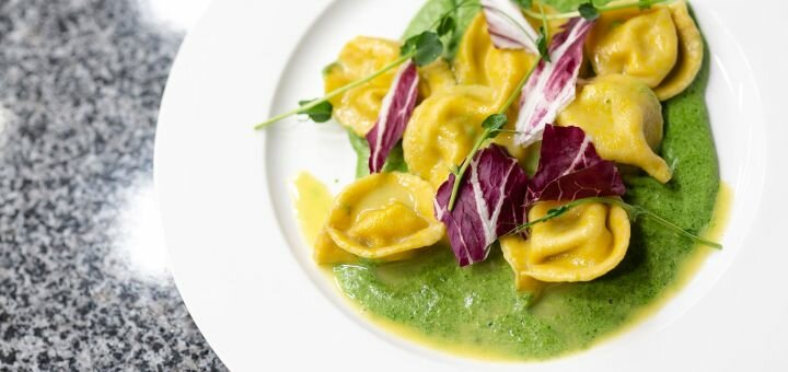 Discounts in the amato restaurant chain