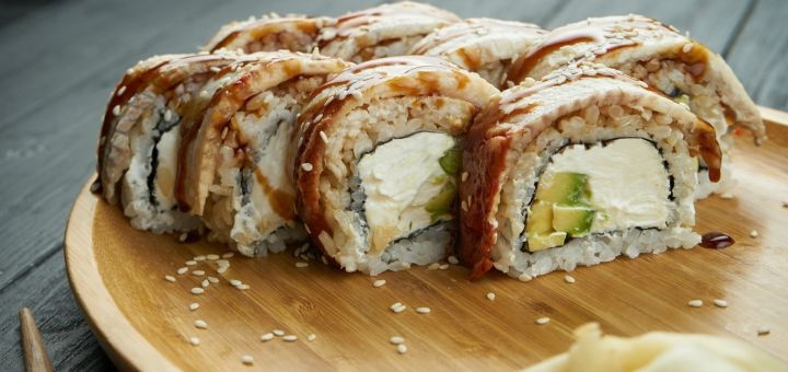 Sushi with delivery in Kiev from Manami