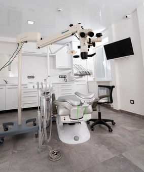 Лечение зубов в стоматологической клинике VAV Dental во Львове. Недорого.